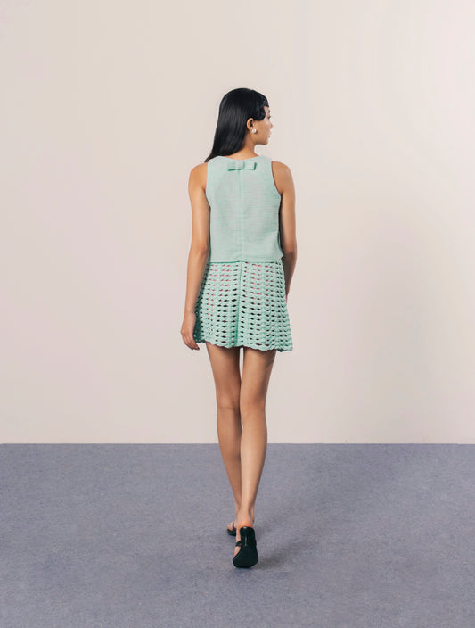 THE HAND-WEAVED SKIRT IN PARAIBA