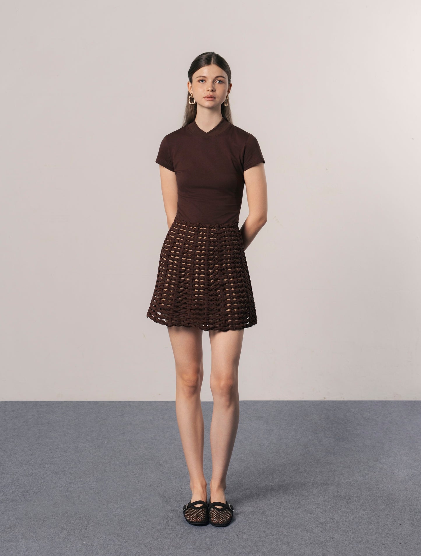 THE HAND-WEAVED SKIRT IN GAIA